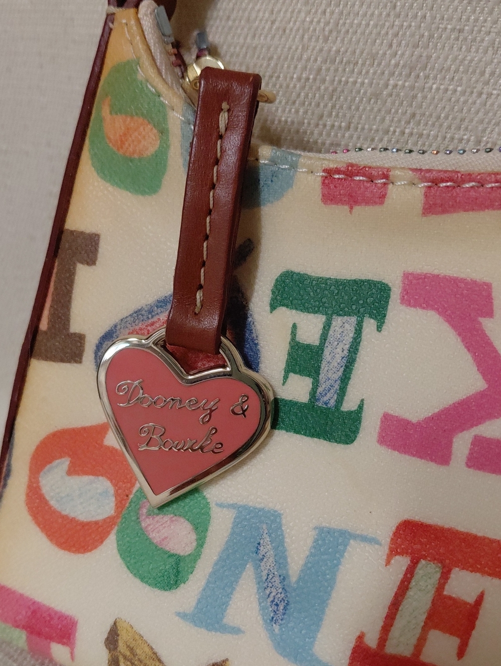 Dooney & Bourke 👛 Multicolor Women's Wristlet NWOT - Picture 13 of 13